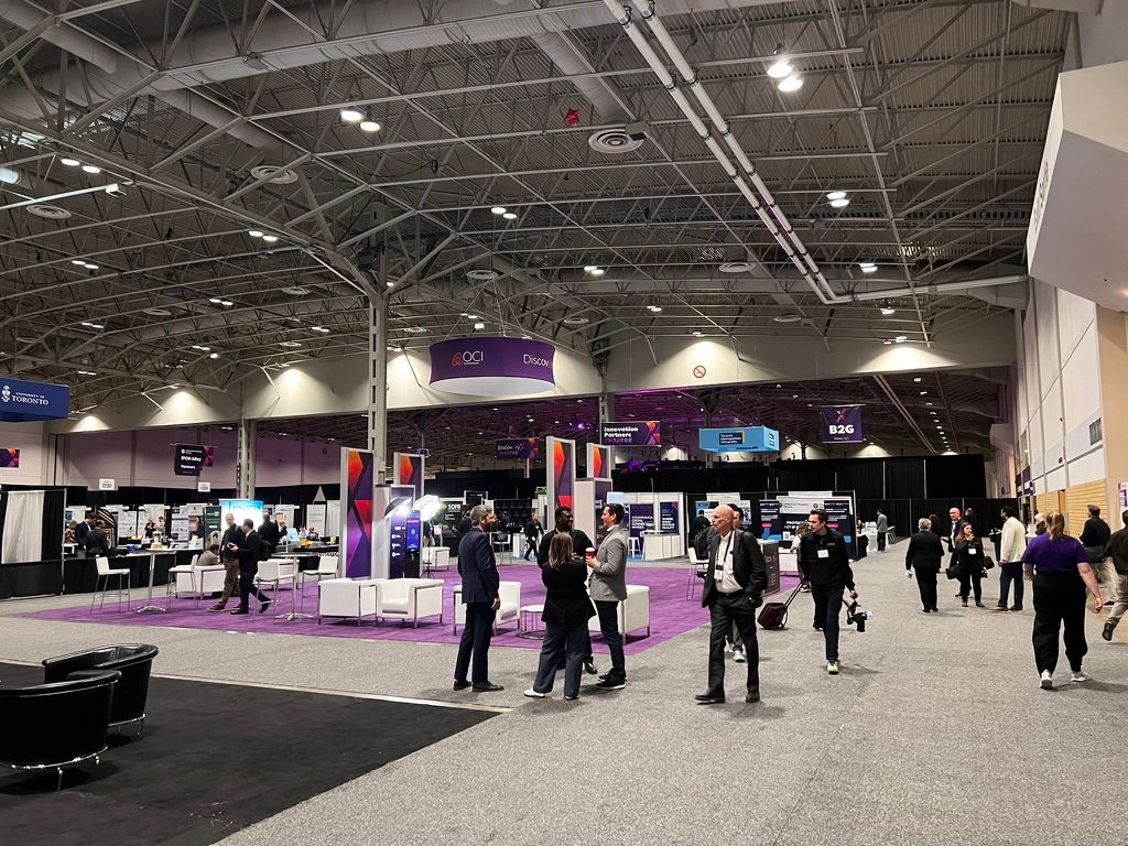 A view within DisoveryX while people are networking
